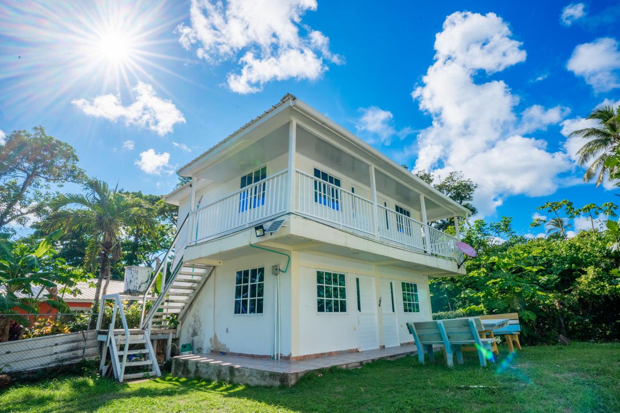 Posada Mango Tree South West Bay Exterior photo
