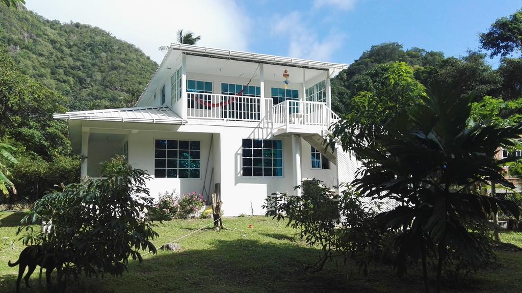 Posada Mango Tree South West Bay Exterior photo